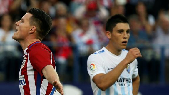 El Atlético sufre para seguir arriba