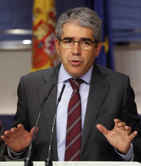 Aprobado en comisión el suplicatorio de Homs con los votos de PP, PSOE y C's