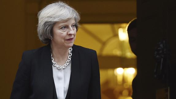 May admite que el 'Brexit' presenta asuntos «muy complejos»