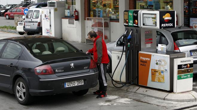 La inflación en noviembre se mantiene en el 0,7 por el abaratamiento de la gasolina