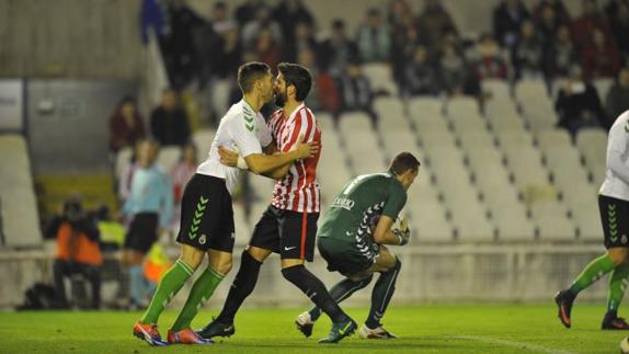 Raúl García encarrila la eliminatoria en El Sardinero