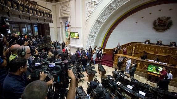 La Asamblea Nacional venezolana declara a Maduro responsable de la crisis en el país