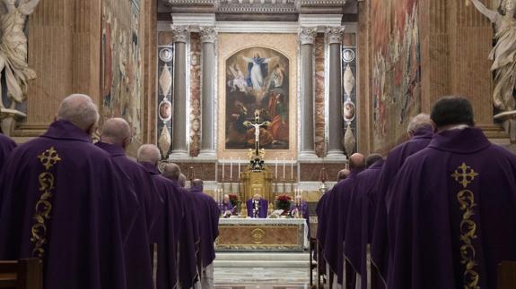 La Iglesia católica destituye a tres sacerdotes salvadoreños por abuso sexual de menores