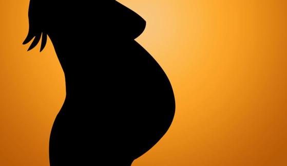 Condenan a la Seguridad Social por denegar el alta a una mujer de baja maternal