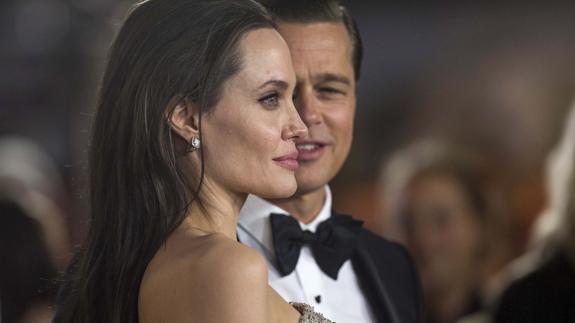 Brad Pitt acusa a Angelina Jolie de poner en riesgo la privacidad de sus hijos