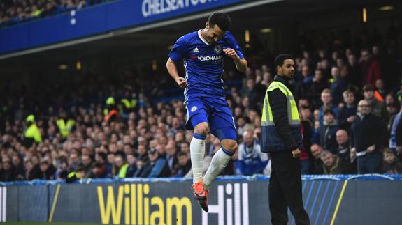 Pedro se hace fuerte en Stamford Bridge