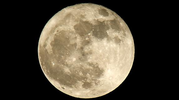 La Luna se formó tras una serie de grandes impactos