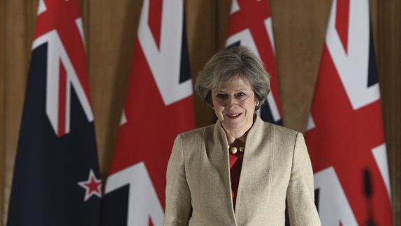 May debe aclarar si quiere seguir en el mercado único antes de iniciar el 'Brexit'