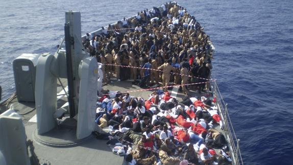 Unos 1.500 inmigrantes rescatados en el Mediterráneo en los tres últimos días