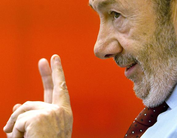 Rubalcaba ve compatible que Díaz sea líder del PSOE y presidenta de Andalucía