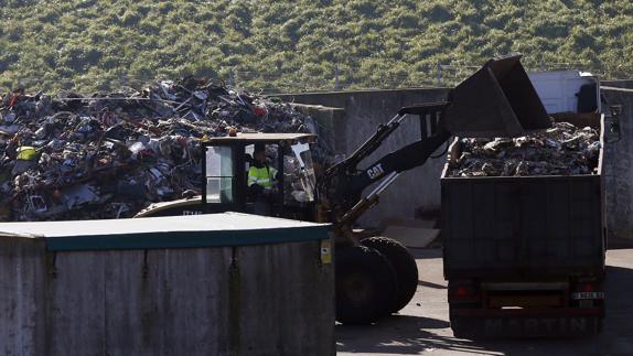 Hallan el cuerpo de un bebé en una planta de residuos de La Coruña