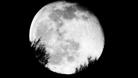 La Luna recibe oxígeno de la Tierra desde hace millones de años