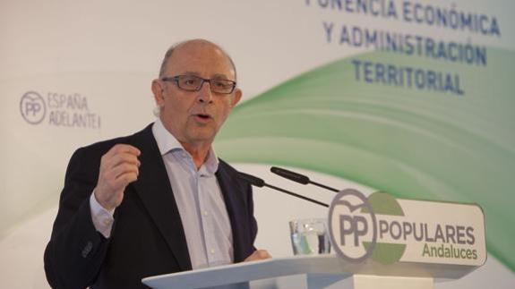 Montoro espera que los Presupuestos Generales se aprueben al principio del verano