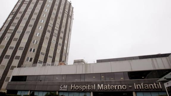 Los enfermeros de La Paz trataron de impedir que el padre se arrojara con su hija