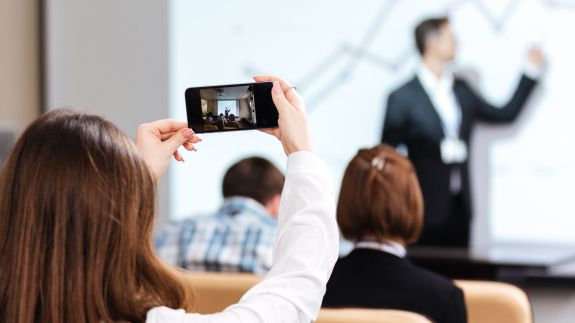 YouTube apuesta por el 'streaming' a través del móvil