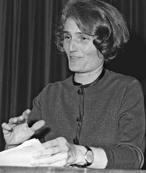 Elena Fortún y Carmen Laforet, madre e hija por gracia de la literatura