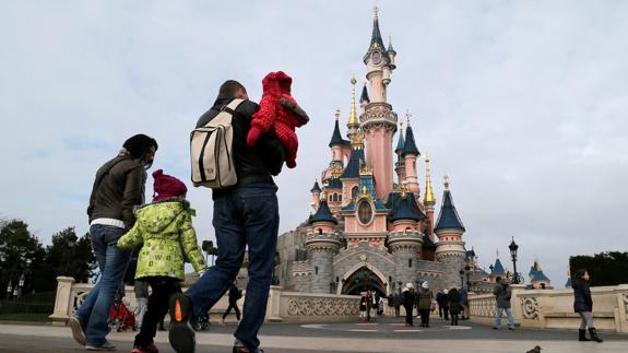 Disney quiere tomar el control de su parque temático en París