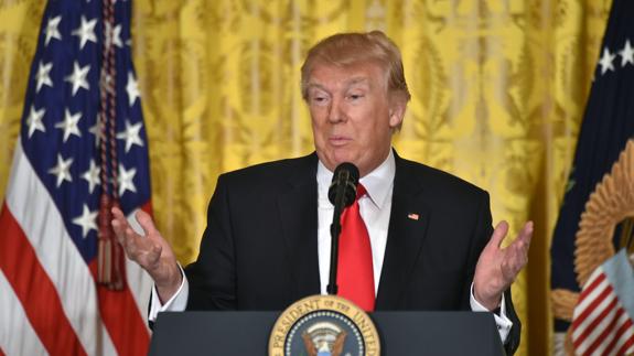 Trump quiere nombrar a un aliado para liderar la revisión del FBI y la CIA