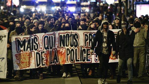 Le Pen pide prohibir en Francia las protestas contra la violencia policial