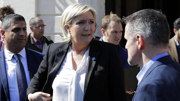 Un líder musulmán libanés rechaza recibir a Marine Le Pen por no llevar velo