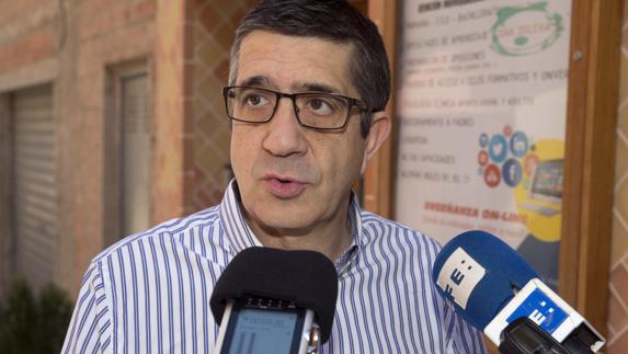 López no quiere un PSOE «que tenga complejos» al mirar a otras formaciones