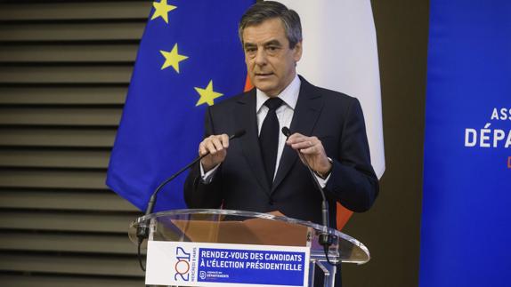 Fillon dice ser víctima de una instrumentalización de la justicia