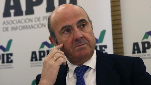 De Guindos confía en el «sentido común» y que los Presupuestos sean aprobados