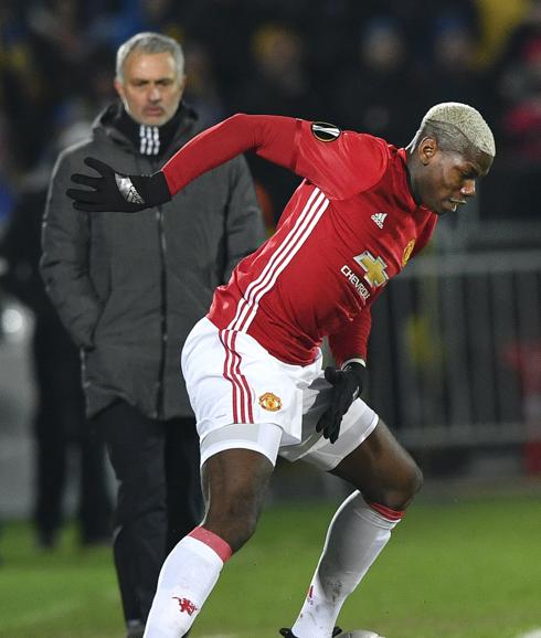 Mourinho tacha de «envidiosos» a los que critican a Pogba