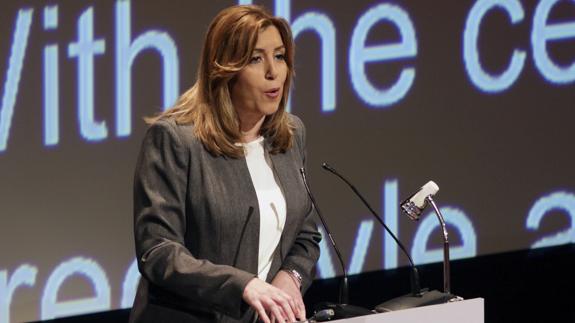 Susana Díaz: «Rajoy debería dejarse ya de chantajes y ponerse a gobernar»