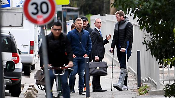 Seis jugadores del Grenoble permanecen bajo custodia policial por violación