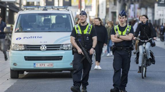 La Fiscalía belga aclara que no puede confirmar «la pista terrorista por ahora» en Amberes