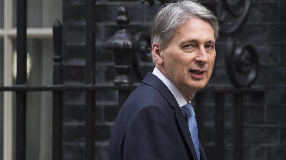 Philip Hammond admite que hará falta «dar y recibir» para acordar el 'Brexit' con la UE