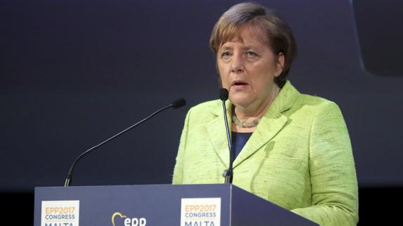 Merkel defiende el principio de integridad territorial de los estados de la UE