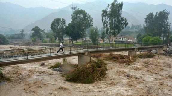 Asciende a 98 el balance de muertos tras las lluvias torrenciales en Perú