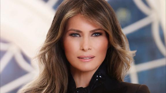 El 'Daily Mail' indemniza a Melania Trump por afirmar que fue 'escort'