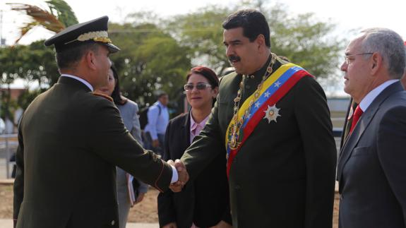 Las Fuerzas Armadas manifiestan su «lealtad institucional» a Maduro