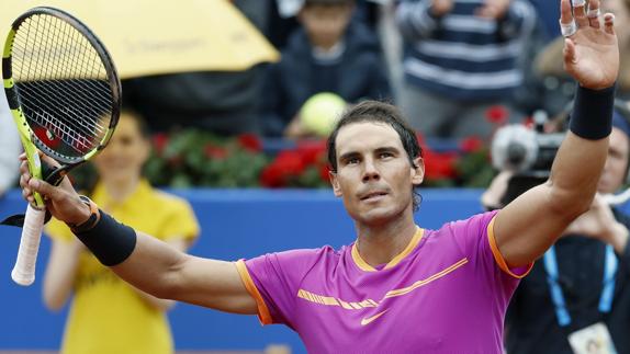 Nadal hace honor a su pista