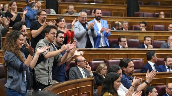 PP y Podemos se enzarzan en el Congreso por Venezuela y la corrupción