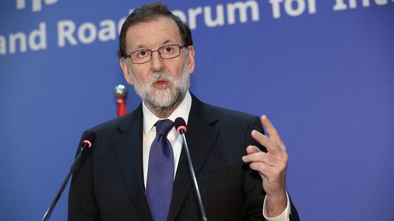 Rajoy pide «seriedad» al PSOE en vez de dedicarse a pedir su dimisión