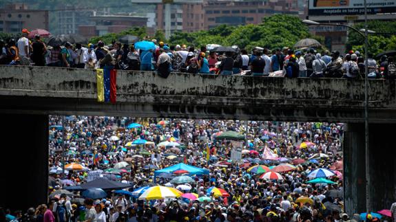 Maduro decreta un nuevo estado de excepción que restringe garantías en Venezuela