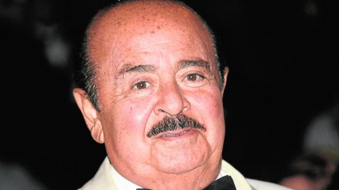 Muere el multimillonario traficante de armas saudí Adnan Khashoggi