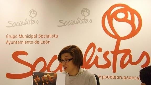 El PSOE denuncia que al alcalde “solo le importa la foto y no el ridículo”