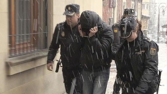 El acusado de abusos a 16 menores asegura que usaba cámaras de ‘visión nocturna’ y admite todos los abusos