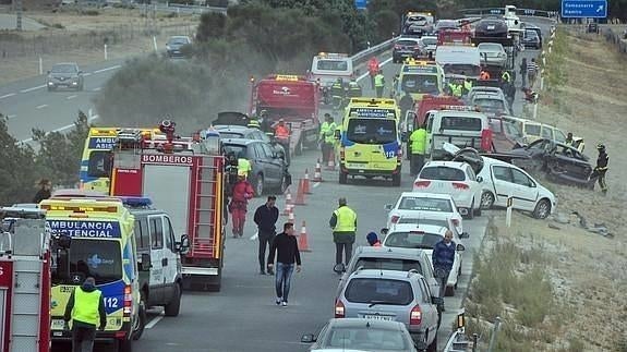 Fomento plantea instalar barreras cortavientos en cuatro tramos de la A-6 entre Adanero y Tordesillas para evitar nuevos accidentes