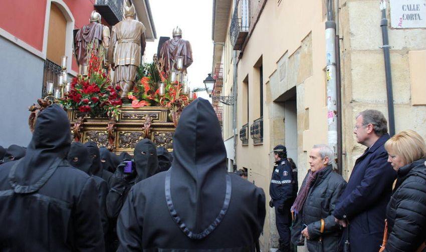 El alcalde de León agradece el trabajo a los que han colaborado con los actos de la Semana Santa