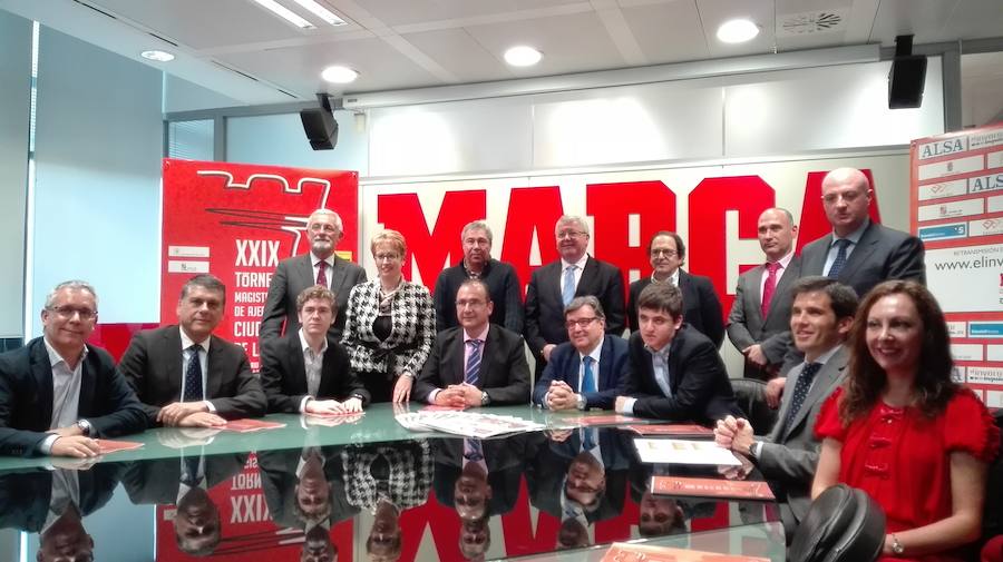 La juventud, al asalto del trono de Anand en León
