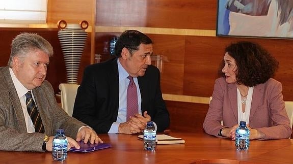 Ponferrada y la Consejería de Sanidad solicitarán a Fomento el acceso a la A-6 para el Hospital y el Cylog