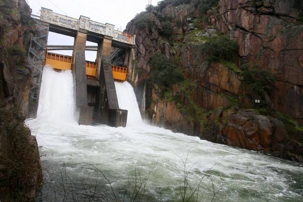 La CHMS licita las obras de reconstrucción del cuenco amortiguador de la presa de la Fuente del Azufre