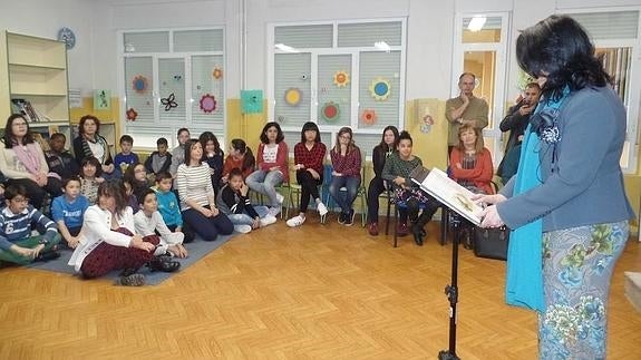 Teresa Mata y García Marín con Harry Potter en el González de Lama