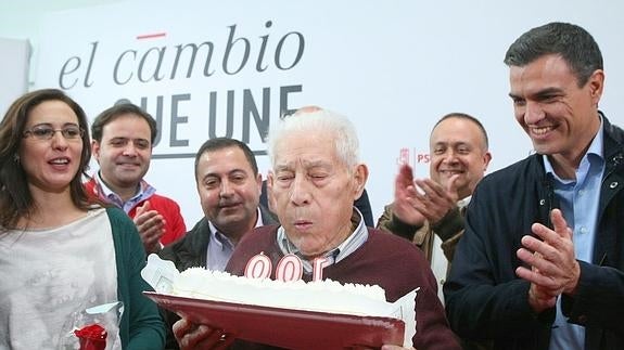 Fallece a los cien años el histórico socialista Antonio Fernández